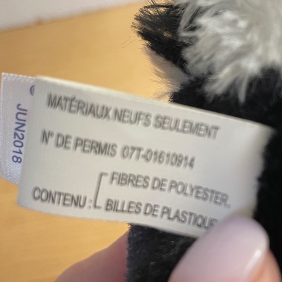 Aurora Skunk Plush “Lil Sachet” Fluffy Tail Realistic Stuffed Animal Toy 8” Inch - Picture 9 of 11